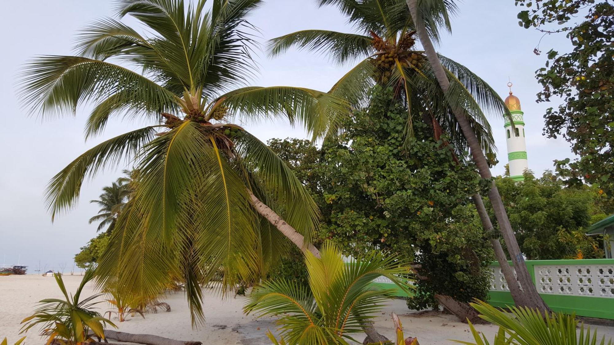 Kinan Retreat Hotel Fulidhoo Exterior photo