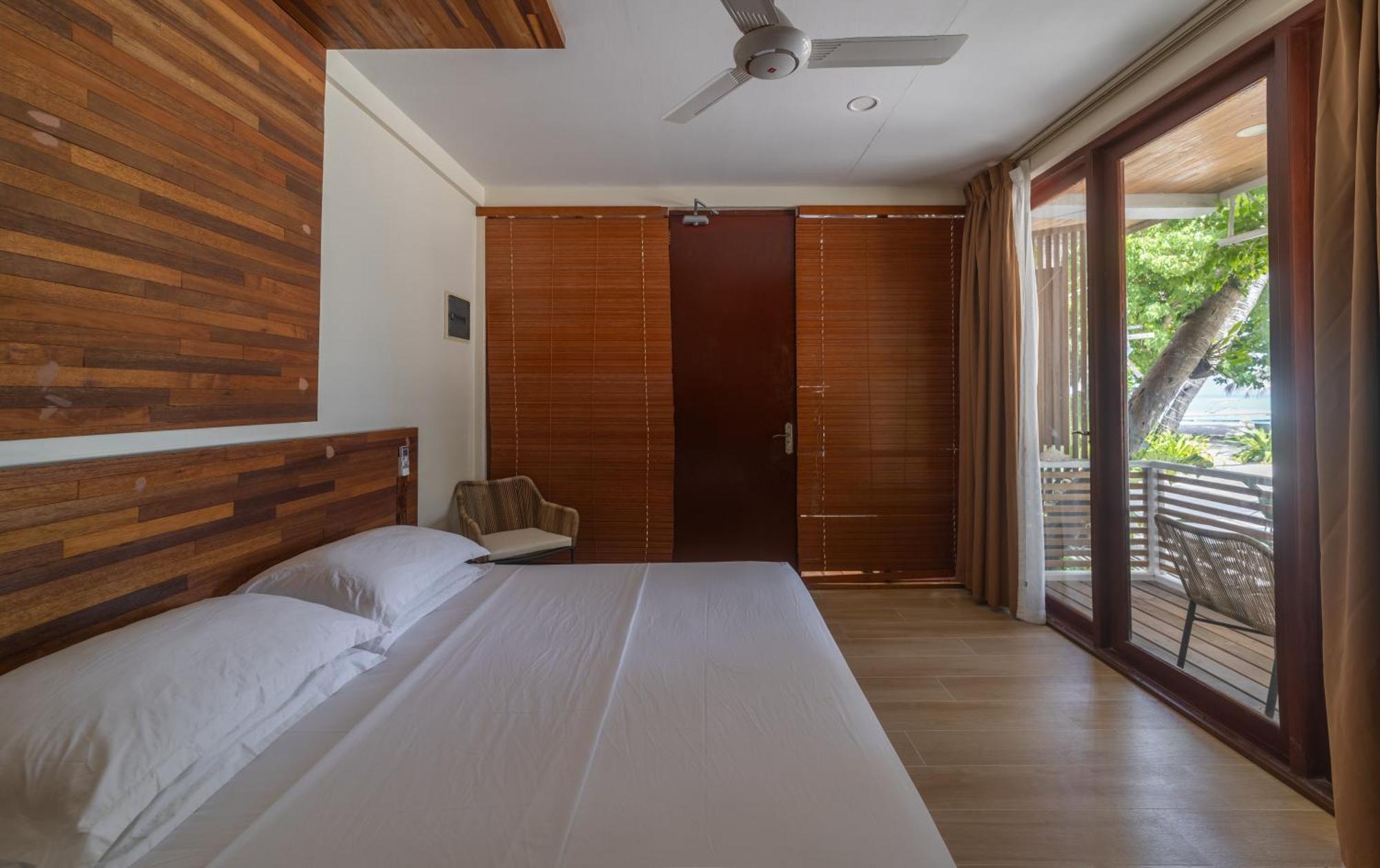 Kinan Retreat Hotel Fulidhoo Exterior photo