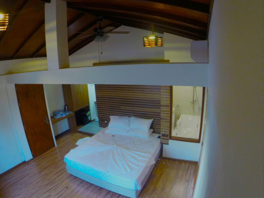 Kinan Retreat Hotel Fulidhoo Exterior photo